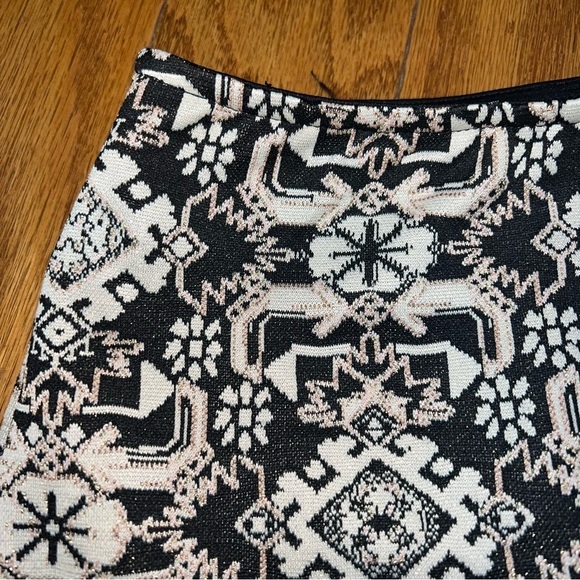 Xhilaration Rose Gold Black Holiday Elegant Mini Skirt Size Small - Picture 3 of 8